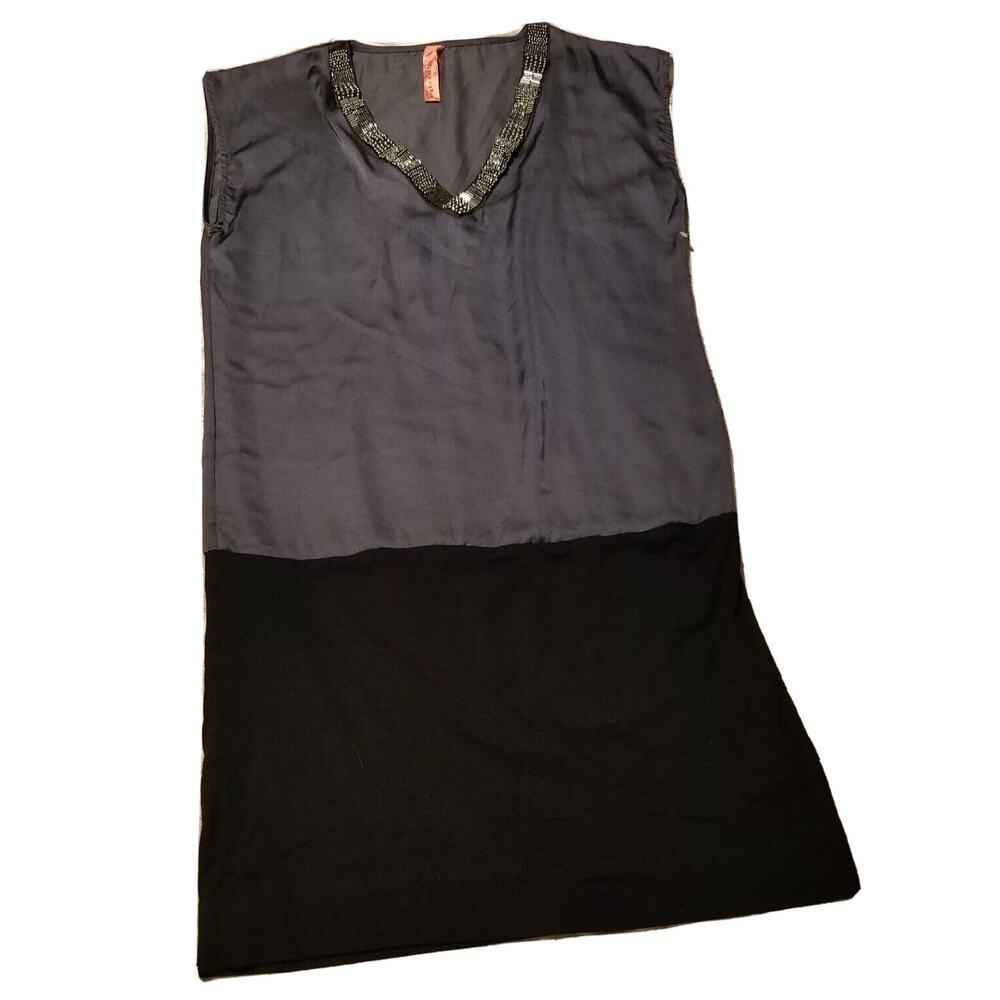 NWT Eight Sixty Size XS Black Grey Beaded Tunic Jeweled Detailing